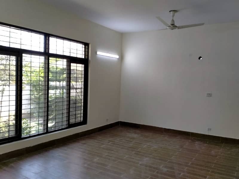 01 Kanal Beautiful Lower Portion available for rent in DHA Phase 2 Lahore Cantt 8