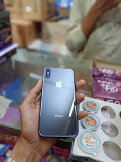 iPhone X WhatsApp 03052958845