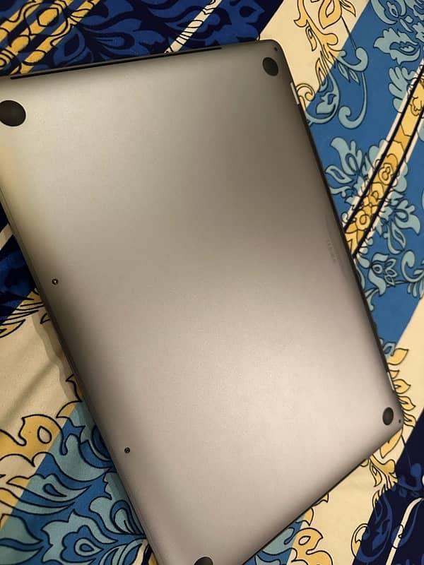 Macbook pro 2019 15.4 inch 512 Gb 2