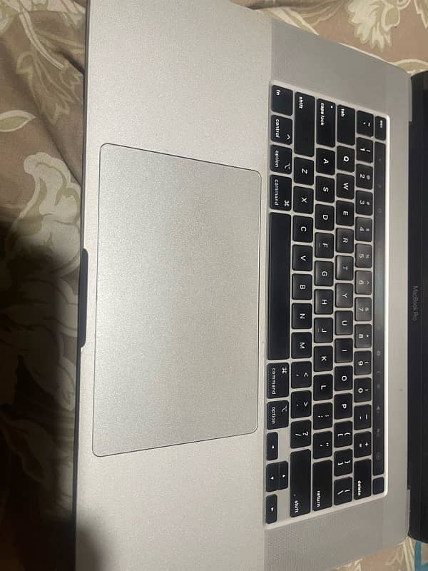 apple MacBook Pro 16inch 2019 5