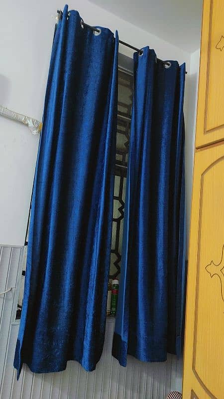 4 Piece of Curtain in Blue n Red Colour 3