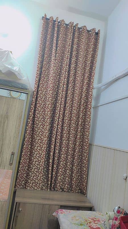 4 Piece of Curtain in Blue n Red Colour 4