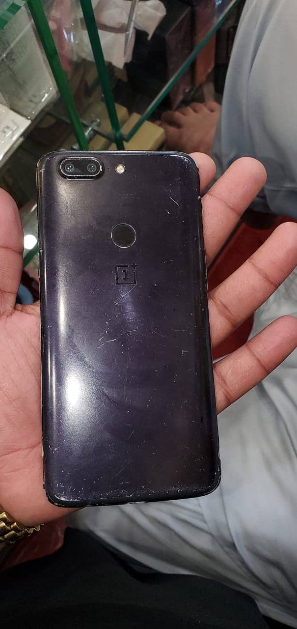 OnePlus 5T box official PTA approved ha 03019511417 whatsapp number 3