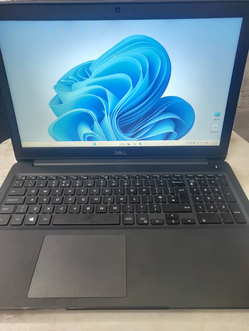 Dell Latitude i5 8th, 8gb/256gb-ssd, 4hr+ batry backup 4