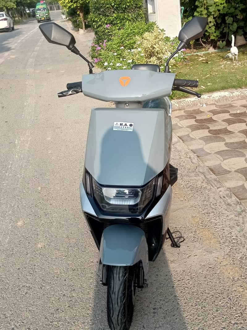 Yadea  Electric scooter 5