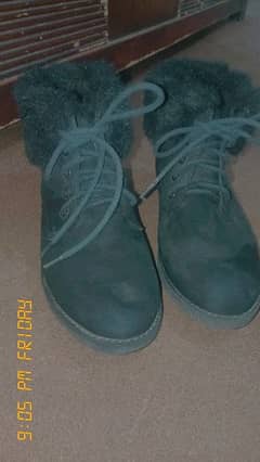 Black Furr boots