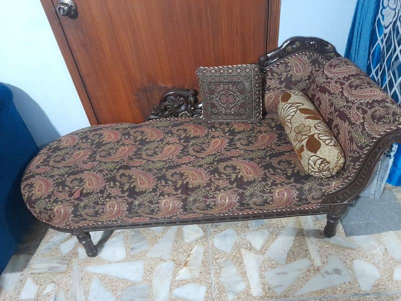 3 seater dewan chaniyoti 1