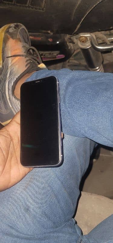 iphone 11 Factory unlocked 77 battery 5