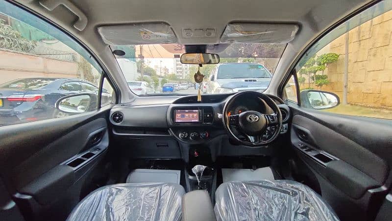 Toyota Vitz 2017 13