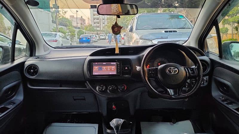 Toyota Vitz 2017 14