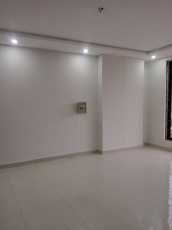 Rawalpindi Bahria Town phase8 awami3.2 bedroom apartment for rent 3