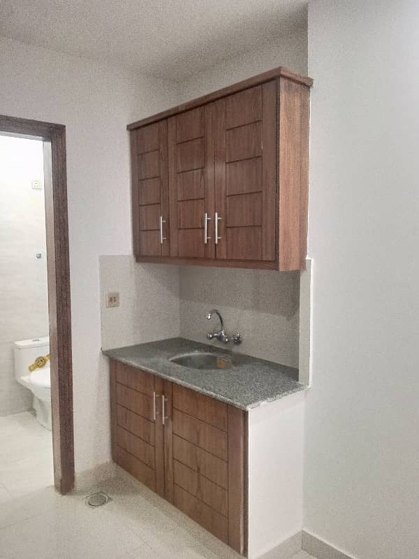 Rawalpindi Bahria Town phase8 awami3.2 bedroom apartment for rent 7