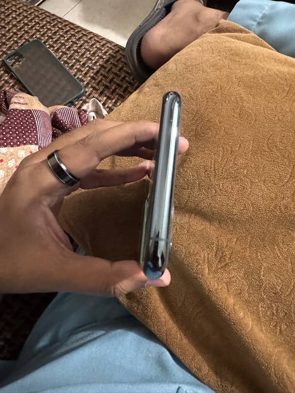 iPhone 11 Pro Max 512 GB urgent sale 3