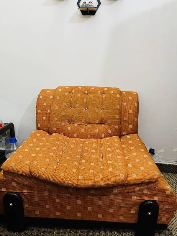 5 seater sofa normal condition urgent sale 3