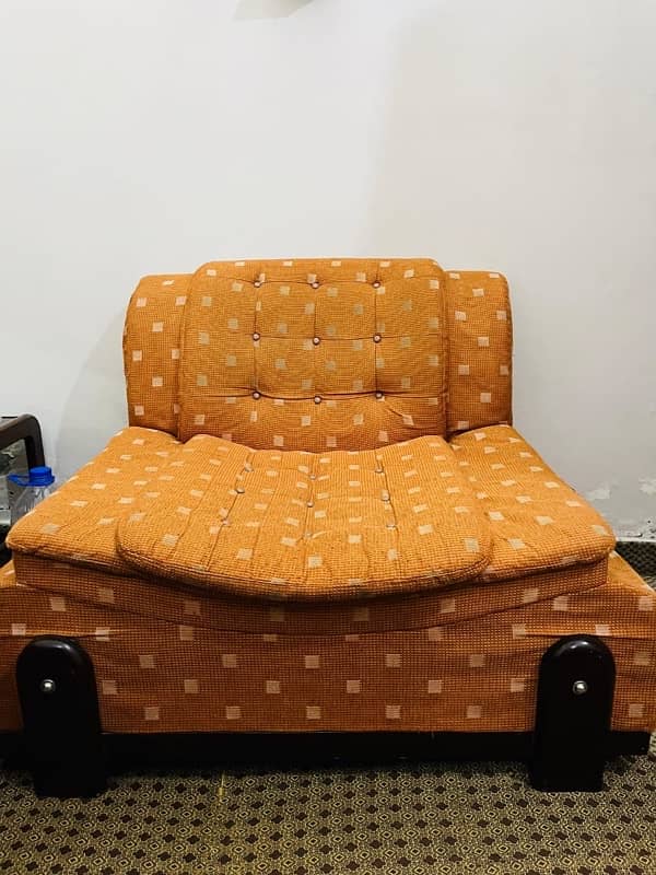 5 seater sofa normal condition urgent sale 4