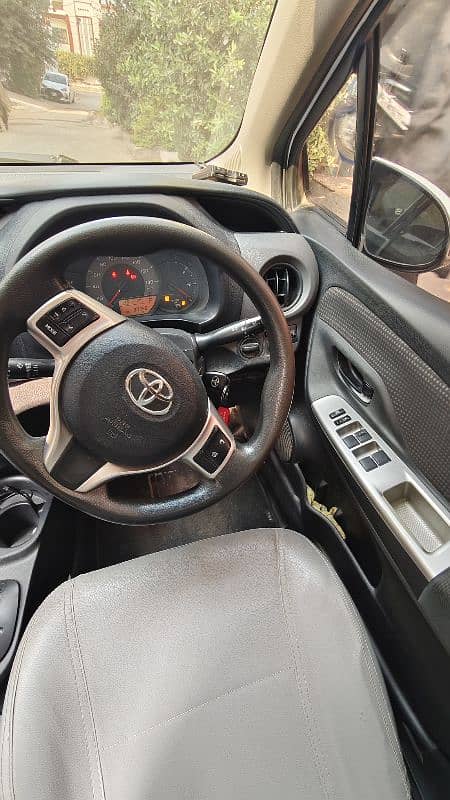 Toyota Vitz 2014 3