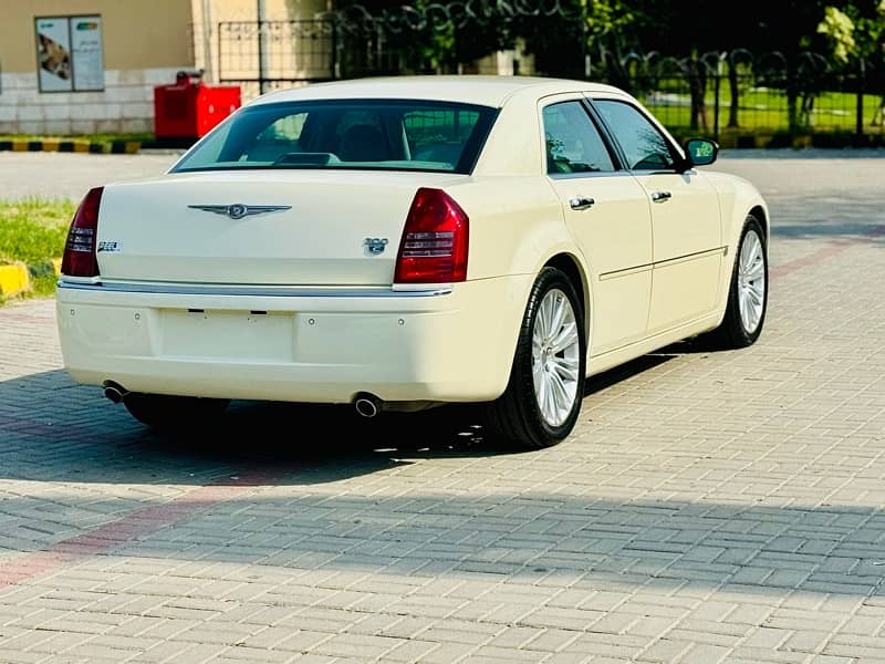 Chrysler 300C 5.7 Hemi 3