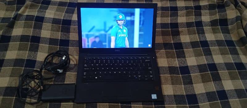 dell latitude 7280 8/128 SSD  10/10 with original charger (  Whatsapp) 0