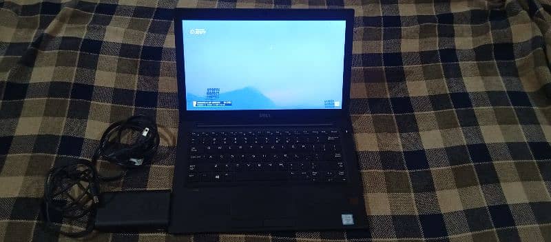 dell latitude 7280 8/128 SSD  10/10 with original charger (  Whatsapp) 1