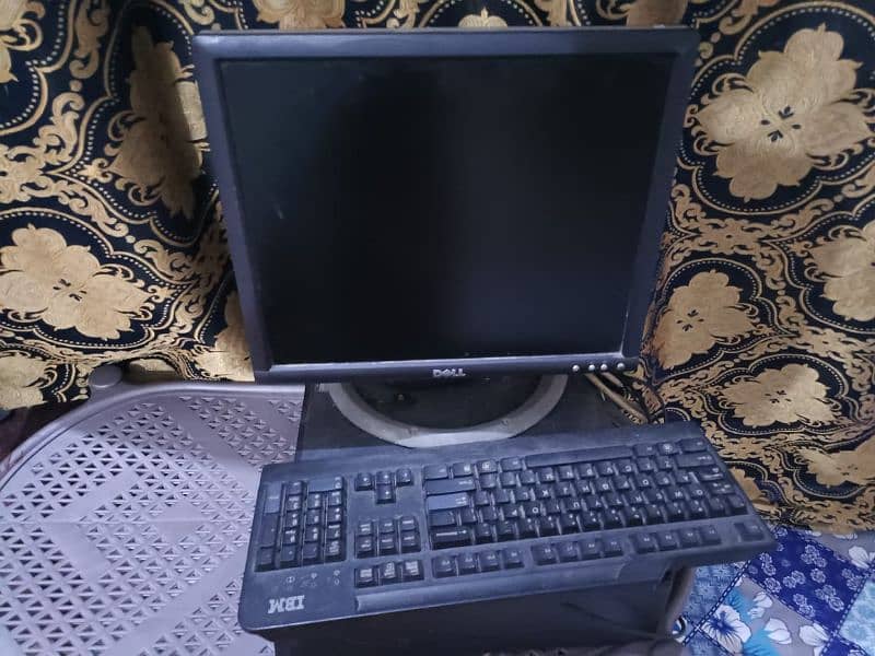 computer for sale urgent sale krna ha paisy ki zarorat ha 0