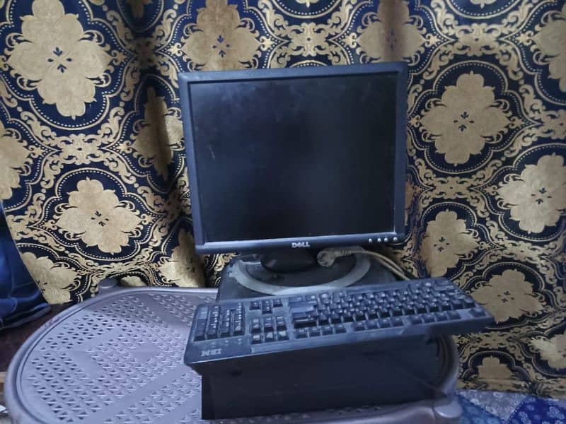 computer for sale urgent sale krna ha paisy ki zarorat ha 3