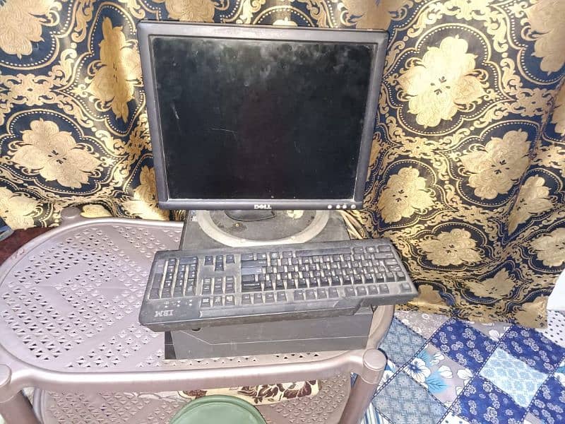 computer for sale urgent sale krna ha paisy ki zarorat ha 4