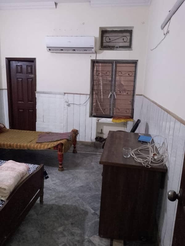 5 Marla Full House for Rent Near Emporium Mall , canal road 6