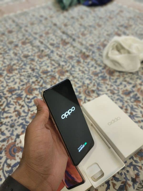 OPPO F 17 8/128 8