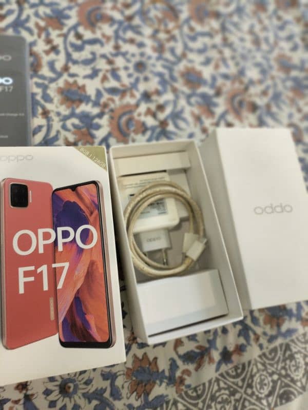 OPPO F 17 8/128 10