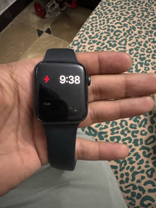 Apple watch se 1st generation 3