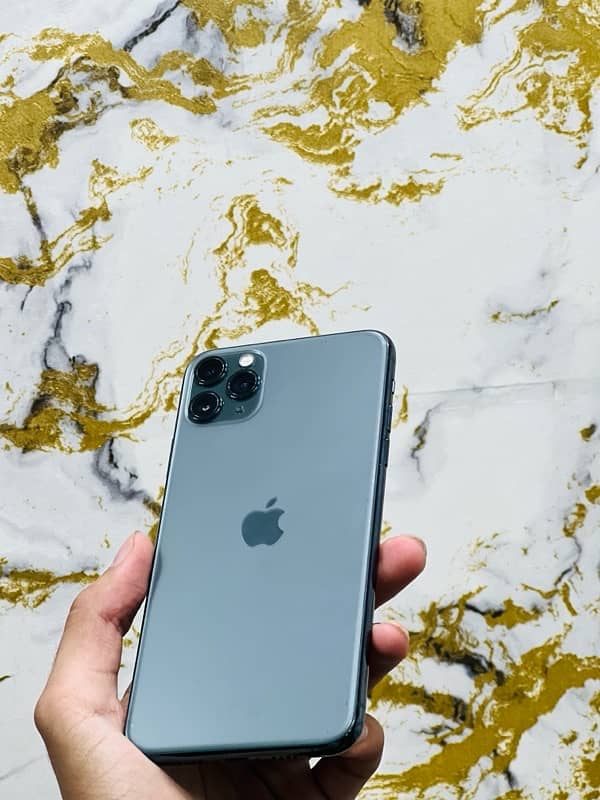 iphone 11 Pro Max ( water pack ) // all ok 03269969969 whatsapp 6