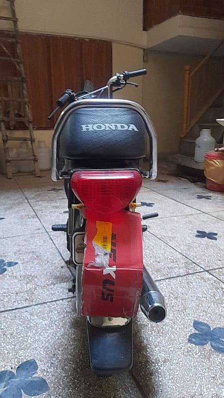 HONDA CD70 - - 03208454634 4