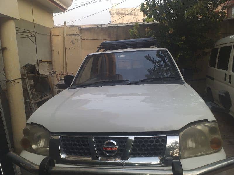 Nissan Pickup 2010 6