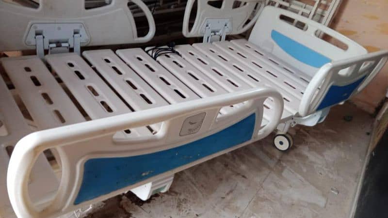 Patient Bed-Air Mattars-Sucction Machine-Wheel Chair 03333295992 1