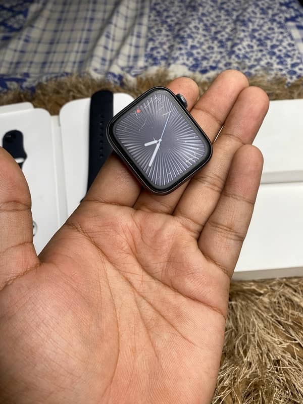 apple watch series 6  44mm GPs 7