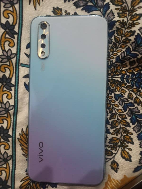 vivo s1 8/256 10/10 lush condition 5