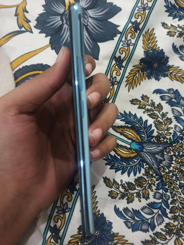 vivo s1 8/256 10/10 lush condition 7