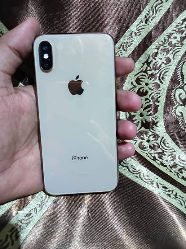 iphone xs gold colour(256gb) 0