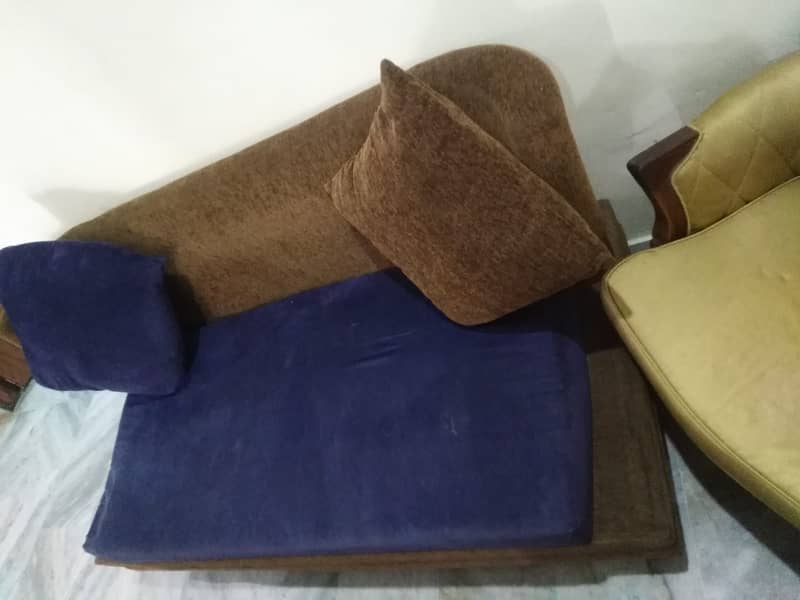 2 seater sofa 0