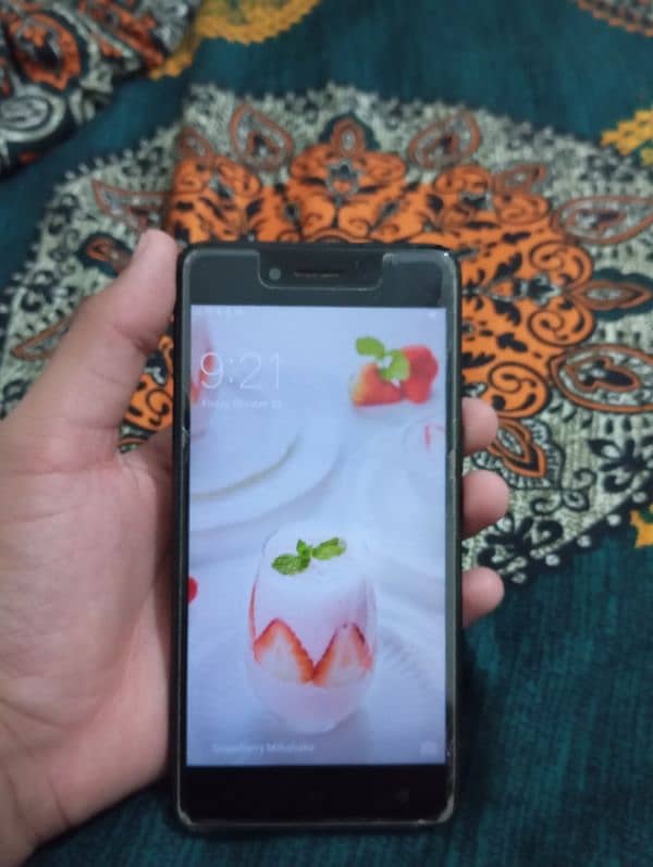 IAM selling Oppo A37fw 2