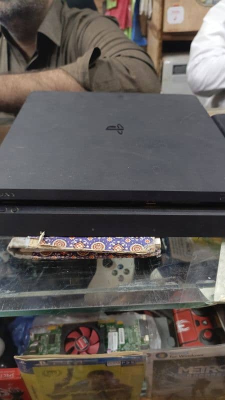 ps4slim all ok no open with God of war ragnarok with box 2