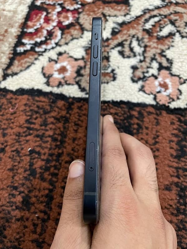 iPhone 12 waterproof 93 health pani ma chak kya he 1