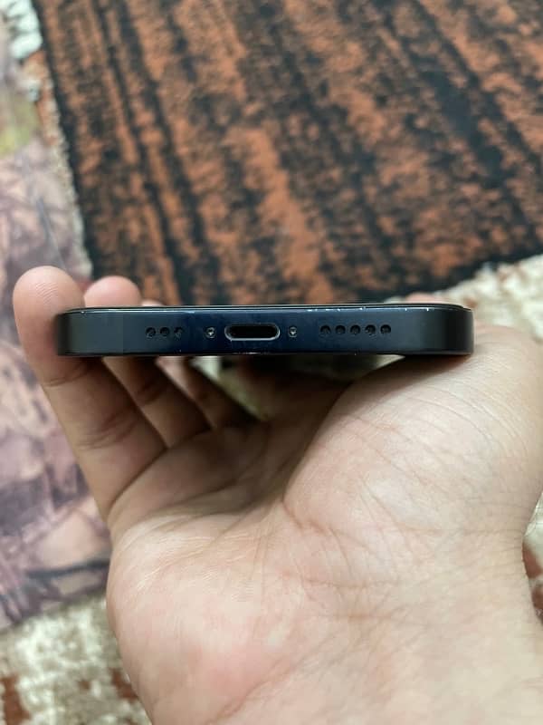 iPhone 12 waterproof 93 health pani ma chak kya he 4