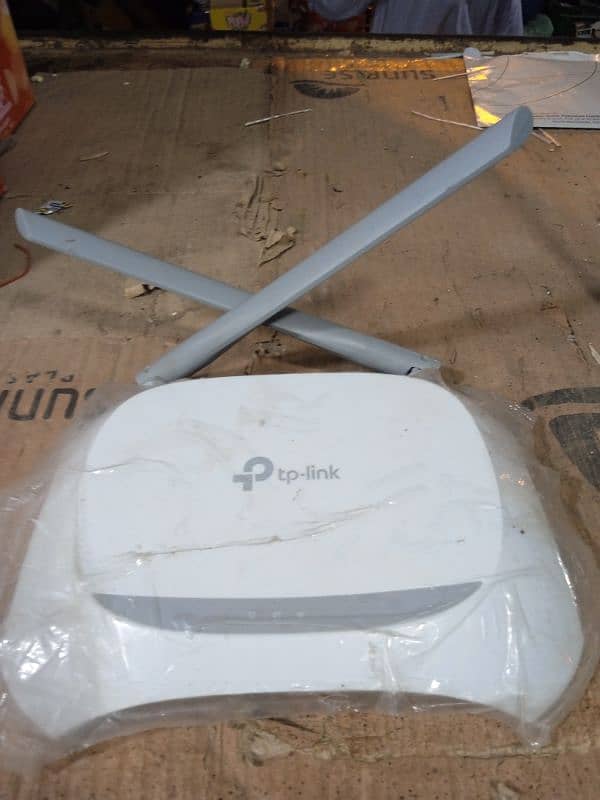 TP-LINK WIRELESS ROUTER 0