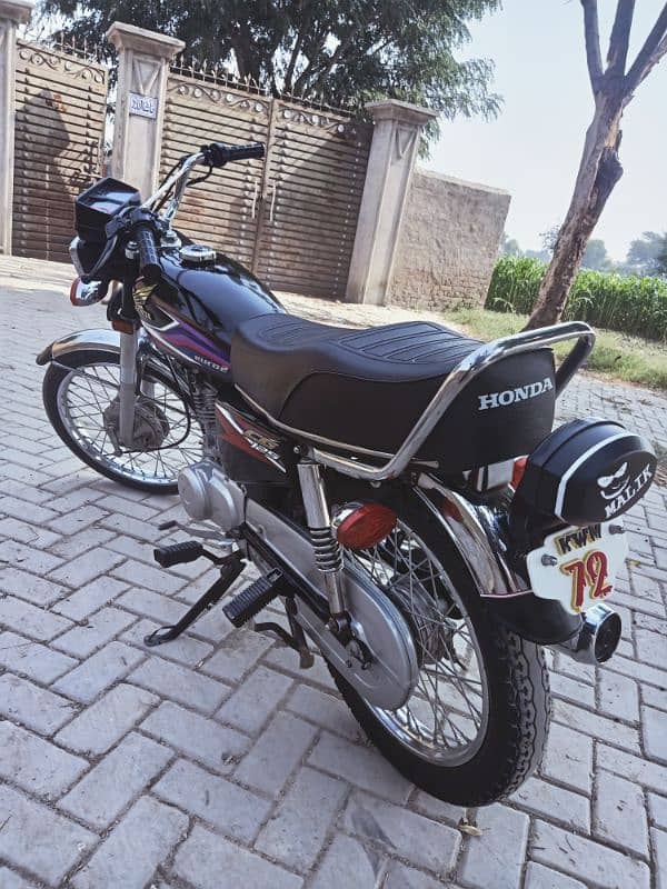 Honda cg 125 (golden number)(KWM-72) 2017 model 0