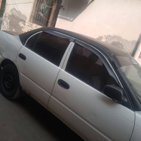 Toyota Corolla 2.0 D Saloon 2000 model. need cash. supordari parpar ha 5