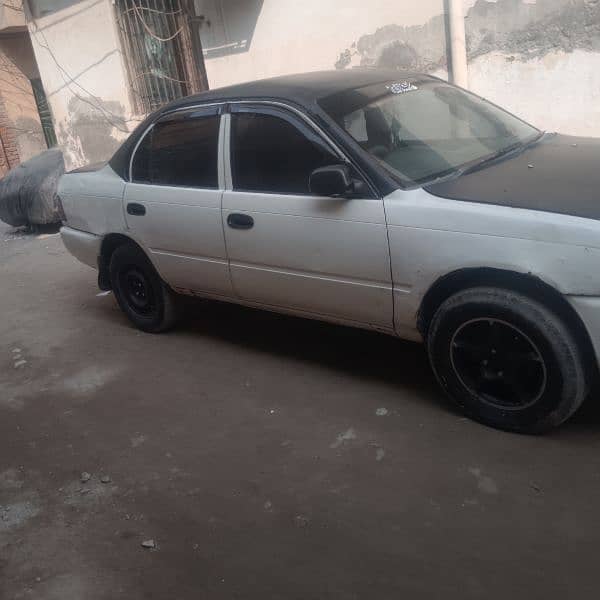 Toyota Corolla 2.0 D Saloon 2000 model. need cash. supordari parpar ha 7