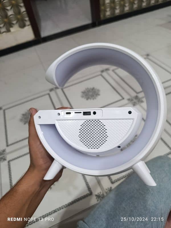 led wireless charging speaker 3500 final 3