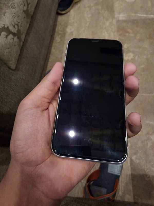 iphone 11 64GB Nonpta jv sim time available 10