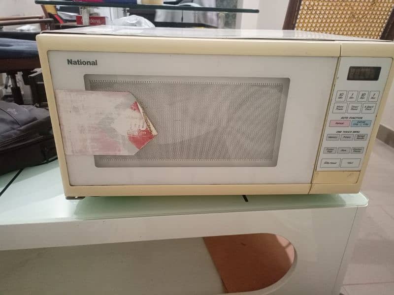 National Microwave Oven. 0